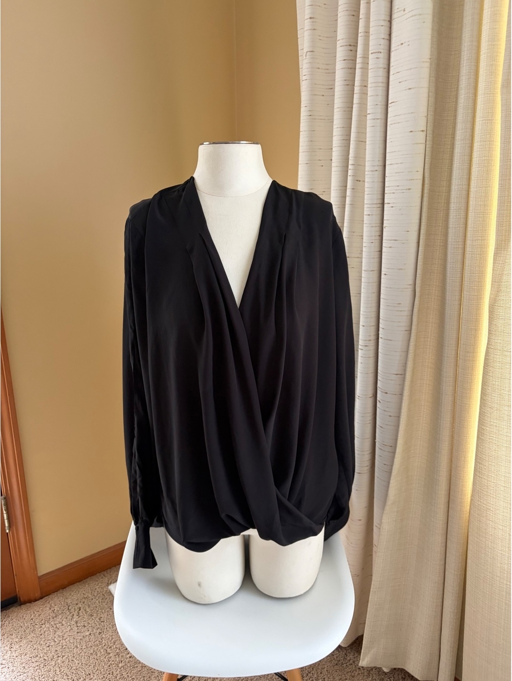 Women's 7 For All Mankind black drape-front surplice blouse L LARGE crossover